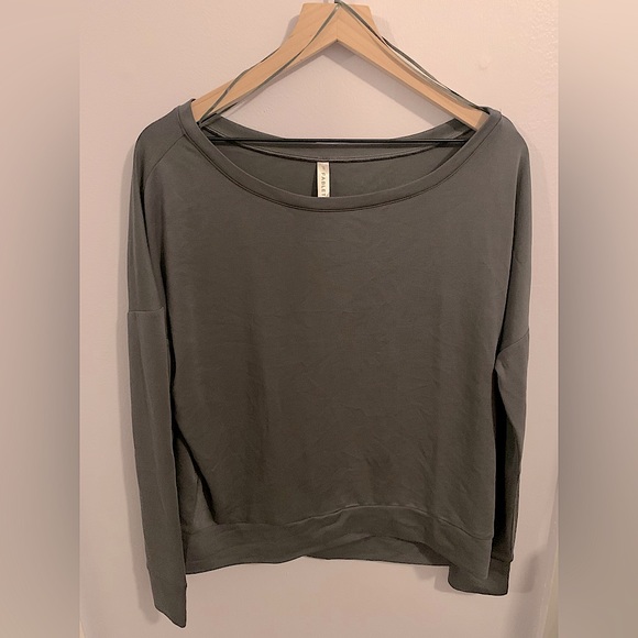 Fabletics Pullover - Picture 1 of 3
